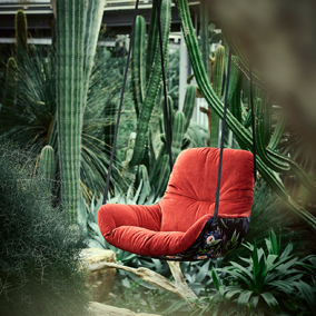 04.08.03_284x284_Freifrau-Leya-Swing-Seat-Tropical-House-Hamburg.webp