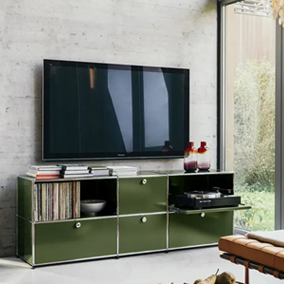 Sengfelder 1-USM-Haller-TV-Sideboard-750-500-olivgrün-Klappen.webp