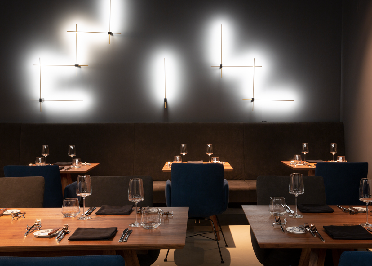 Restaurant Mind mit Jalis Stühlen von COR