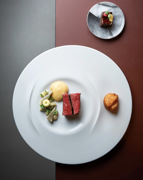 Teller mit feinem Fleisch-Gericht von Mind