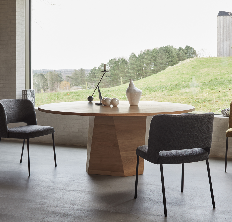 Sengfelder More - Tisch Varan