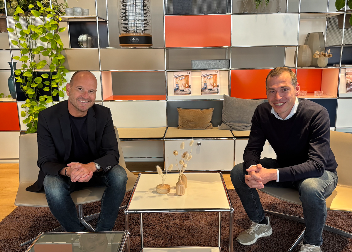USM-Geschäftsführer Thomas Willié und Dominik Sengfelder im Gespräch
