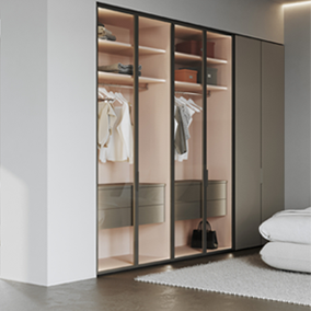 Sengfelder 10-interluebke-Collect-Plus-Vitrine-Kleiderschrank-elephant-rosenquarz-muschel-lack-matt.webp (1)