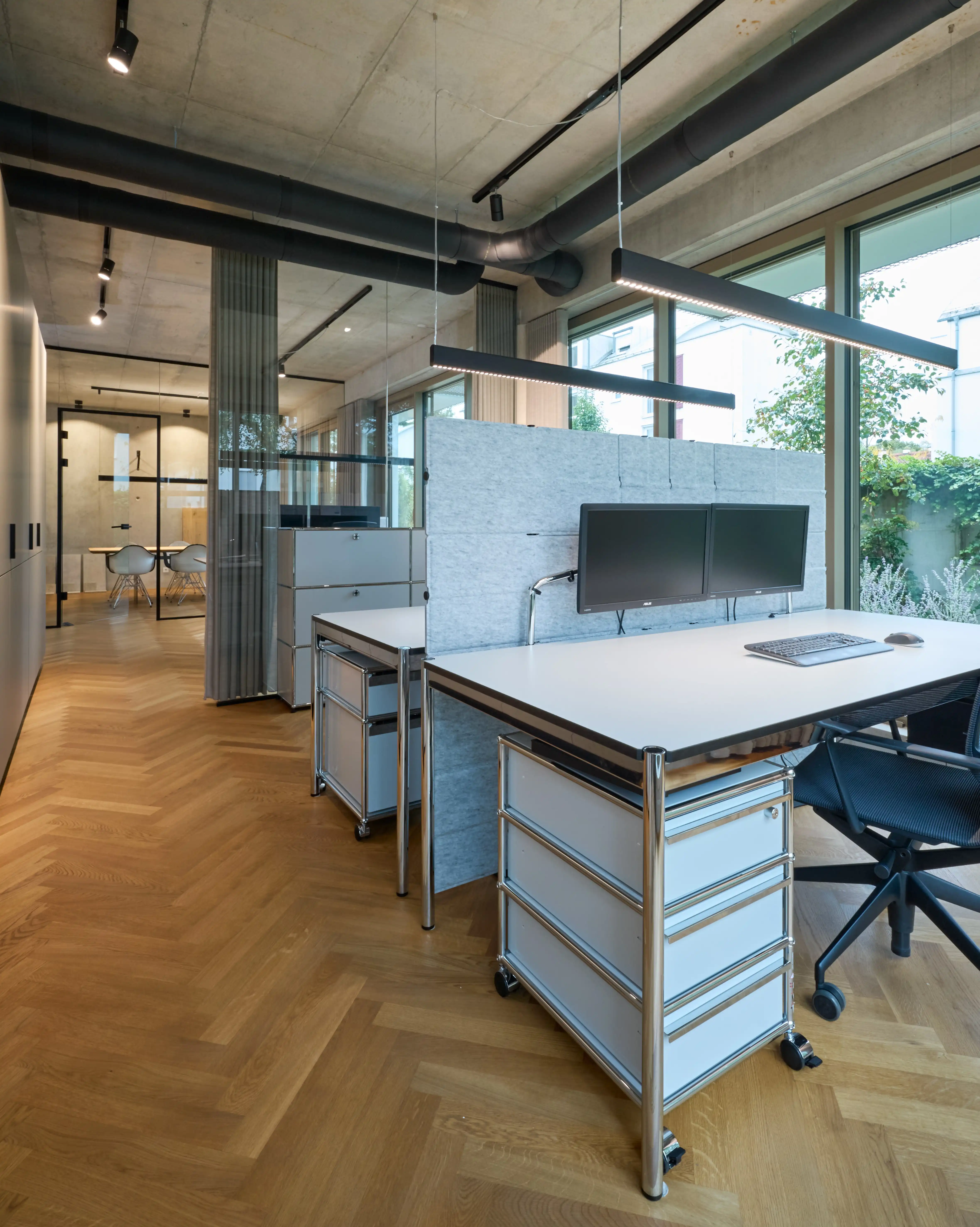 Office_D_02